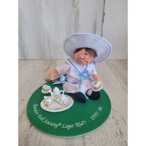 Annalee doll Society tea time 1998 logo kid plush felt